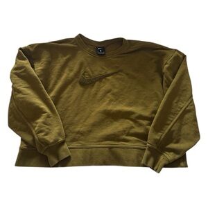 Nike Woman’s Crewneck Cropped Sweatshirt in Olive